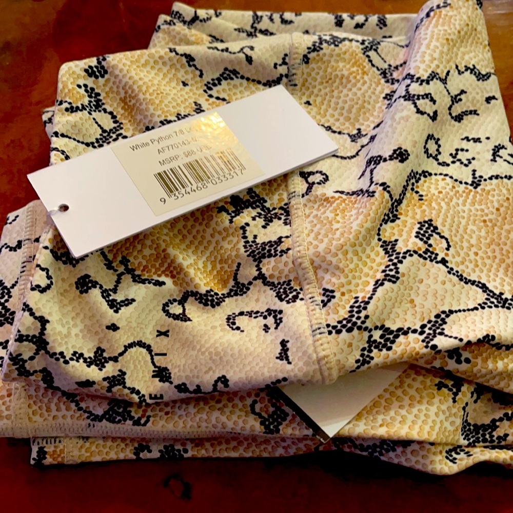 Nwt All Fenix White Python Leggings 7/8 Medium - image 1
